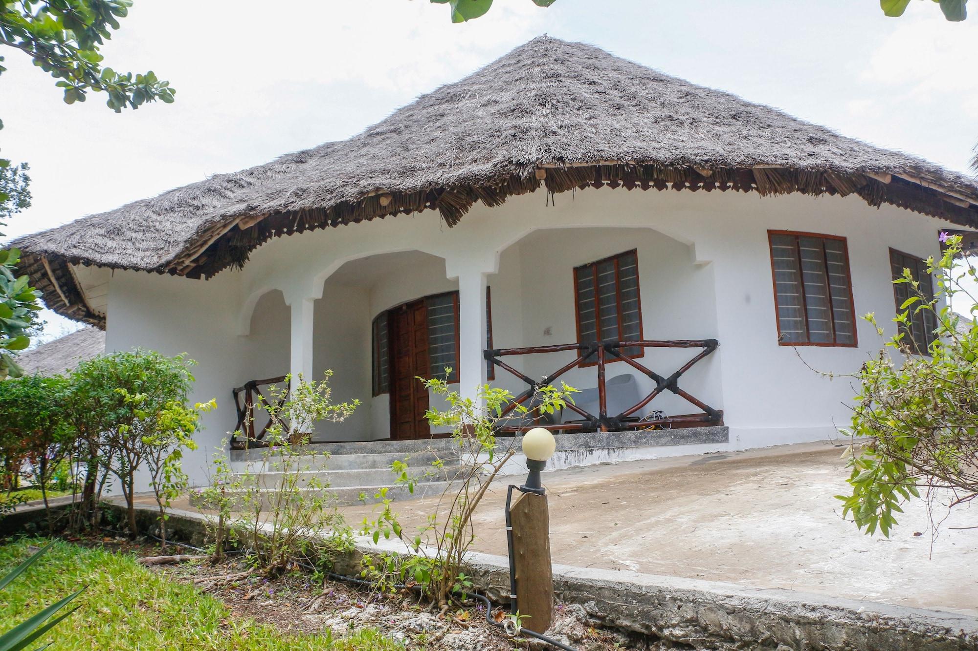 African Sun Sand Sea Beach Resort & Spa Bwejuu Kültér fotó