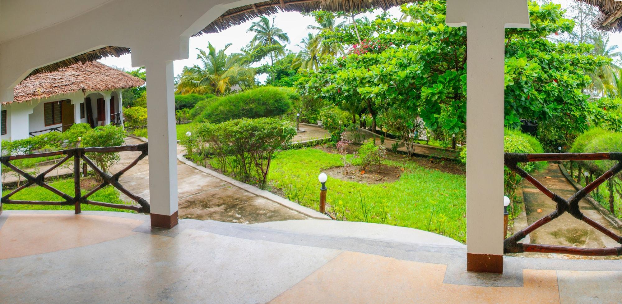 African Sun Sand Sea Beach Resort & Spa Bwejuu Kültér fotó