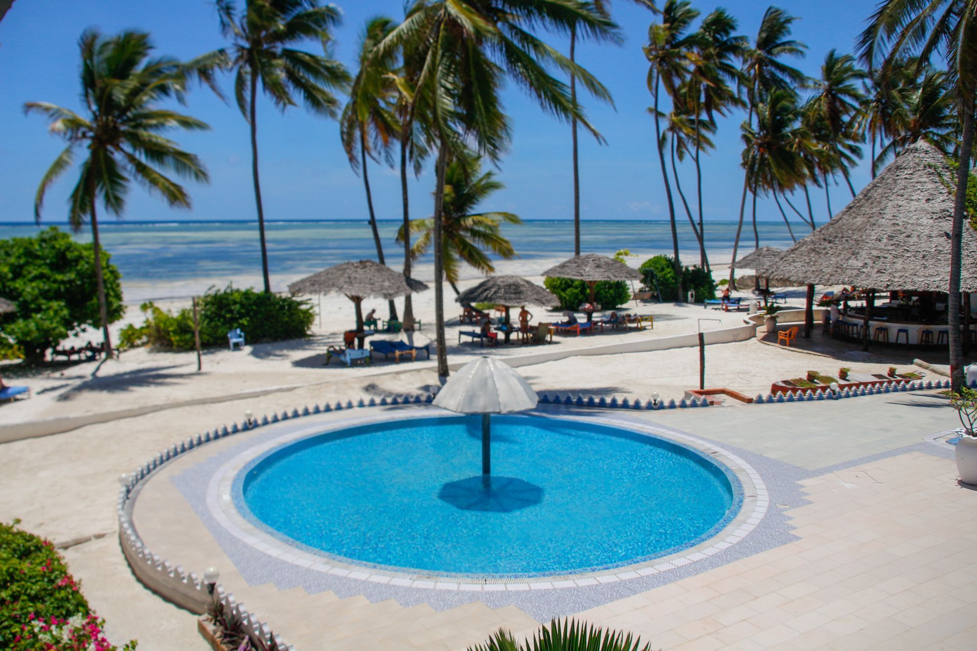 African Sun Sand Sea Beach Resort & Spa Bwejuu Kültér fotó
