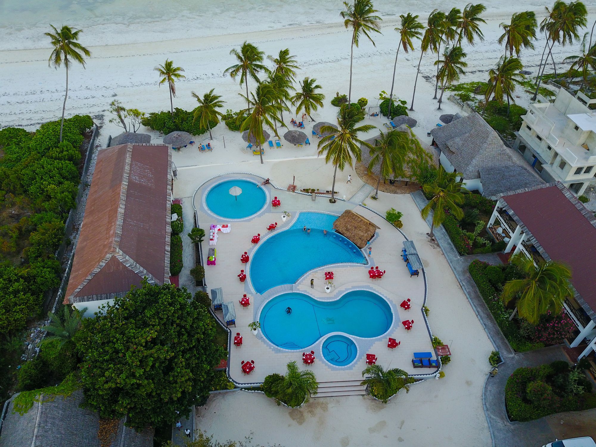African Sun Sand Sea Beach Resort & Spa Bwejuu Kültér fotó